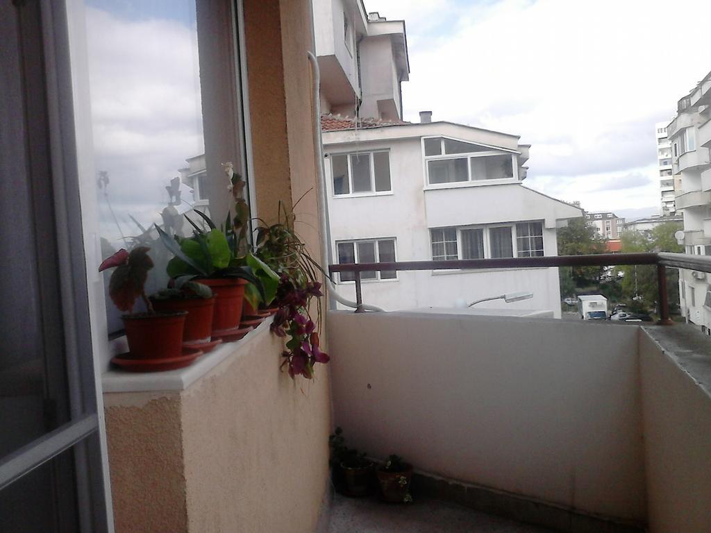 Luxury Apartment Lazur 2 Burgasz Szoba fotó