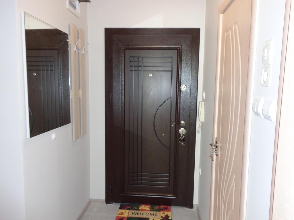 Luxury Apartment Lazur 2 Burgasz Kültér fotó